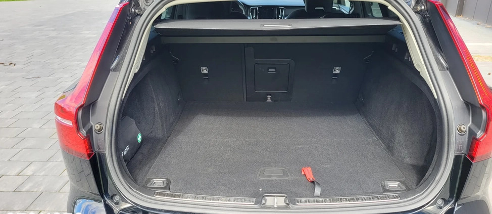 Volvo V60 cena 104550 przebieg: 77000, rok produkcji 2019 z Węgliniec małe 781